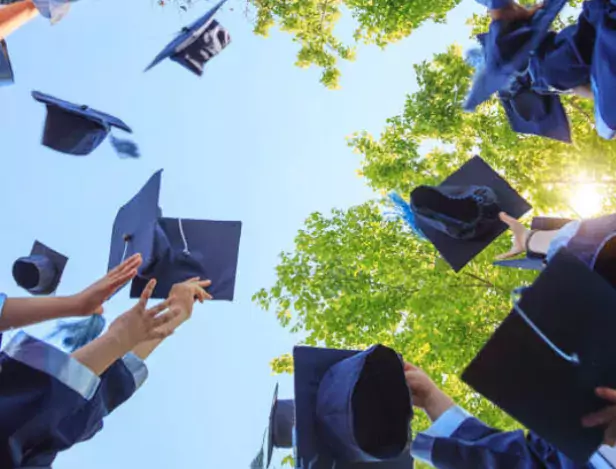 ceremonie-remise-des-diplomes-etudiants-diplomes-aftec-rennes