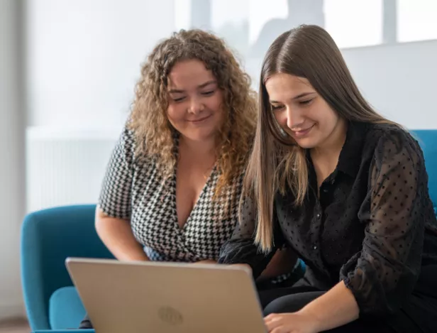 pourquoi-rejoindre-une-formation-digitale-école-de-commerce-AFTEC-Laval