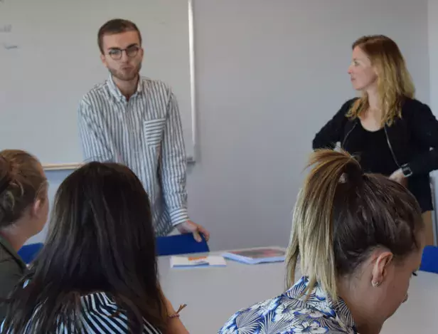 table-ronde-recherche-emploi-alternance